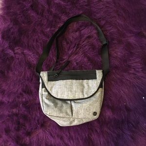 Lululemon festival bag